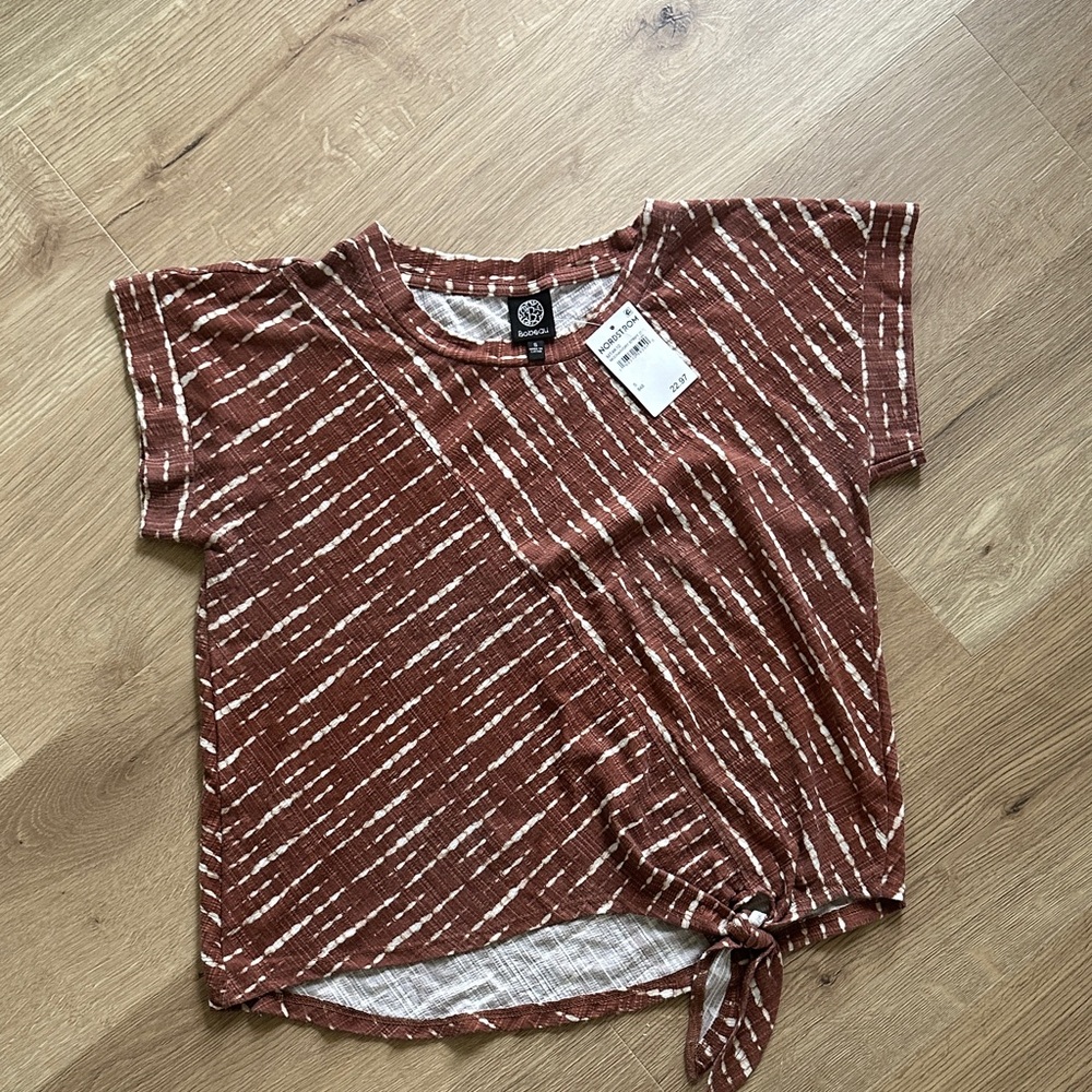 Bobeau Brown and White Short Sleeve Tee